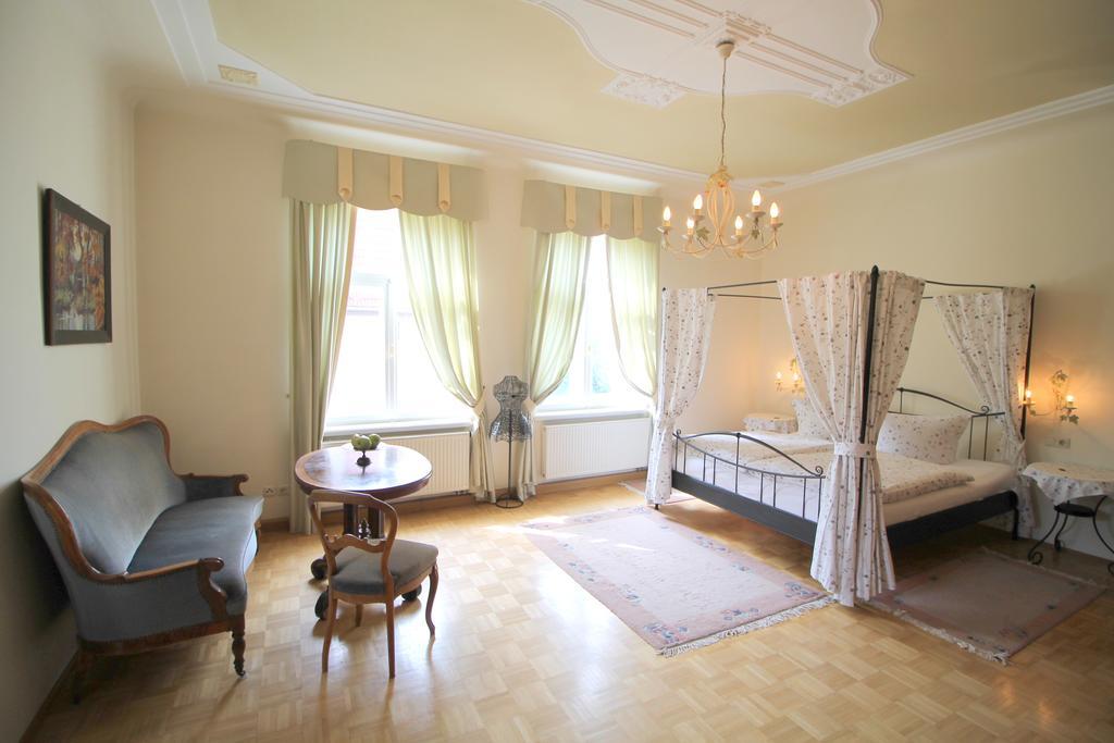 Hotel-Appartement-Villa Ulenburg Dresden Bagian luar foto