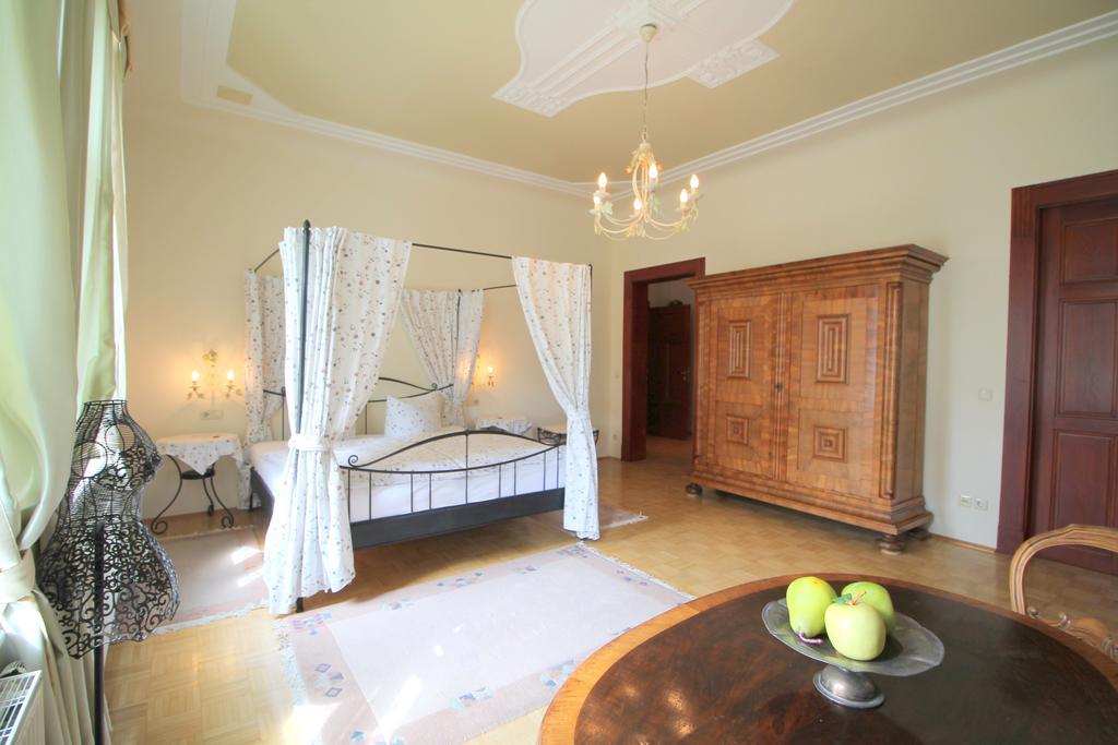 Hotel-Appartement-Villa Ulenburg Dresden Bagian luar foto