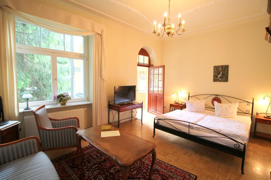 Hotel-Appartement-Villa Ulenburg Dresden Bagian luar foto